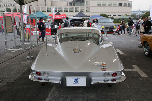 64-02e 15-10-10_107 1964 Chevrolet Corvette Coupe(1枚窓は64年型）.JPG
